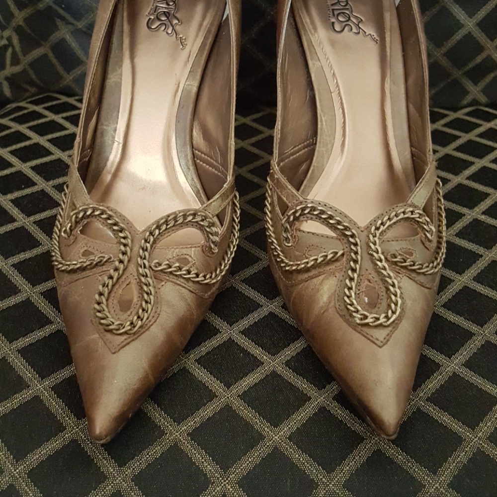 Shoes - Picture 2 of 4